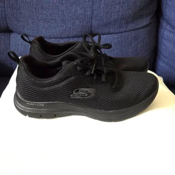 Skechers/Black Comfort Sneakers/Women's/Size 7/Used Only One Time - Picture 10 of 12
